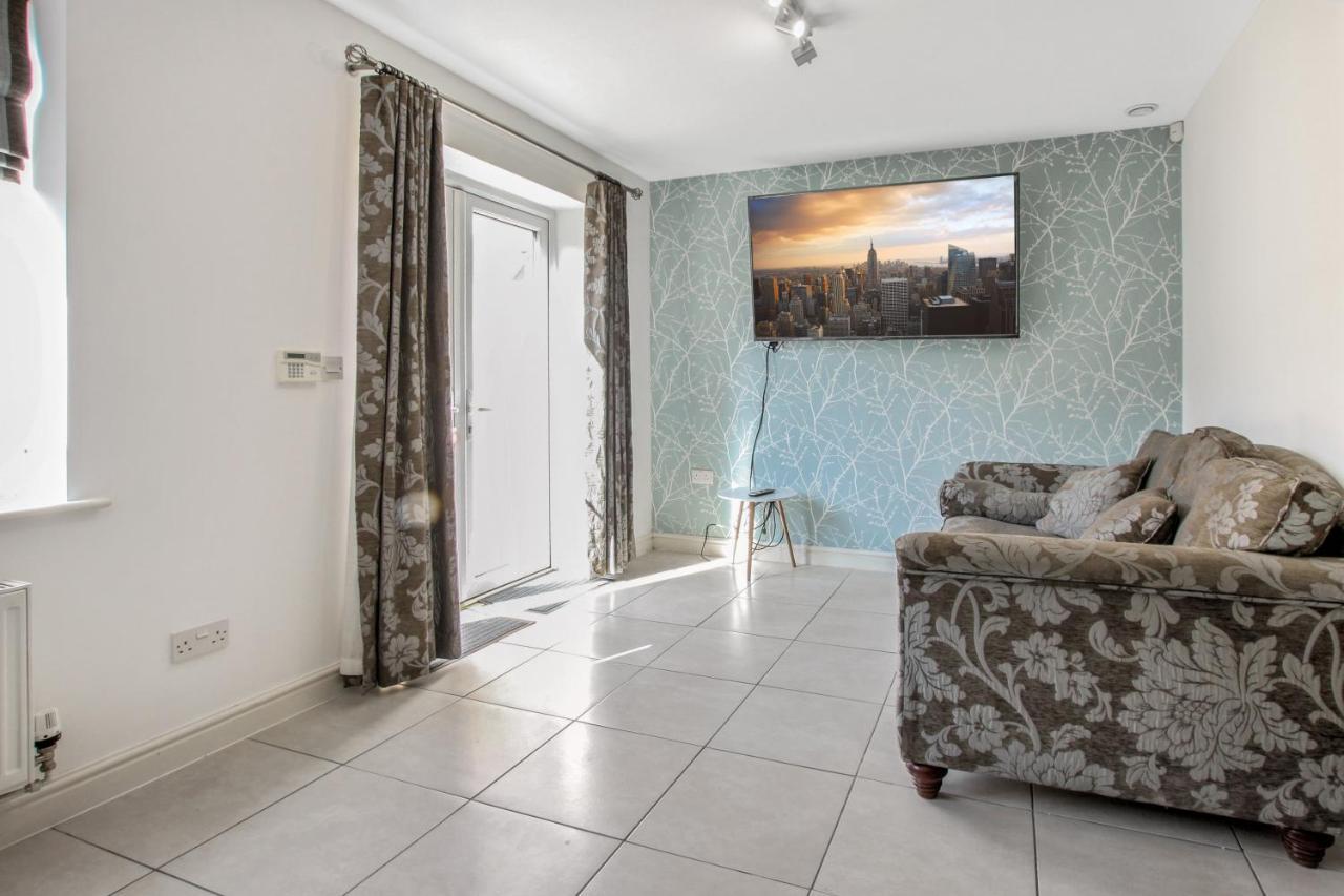Pink Sapphire Double With En-suite & Wifi *